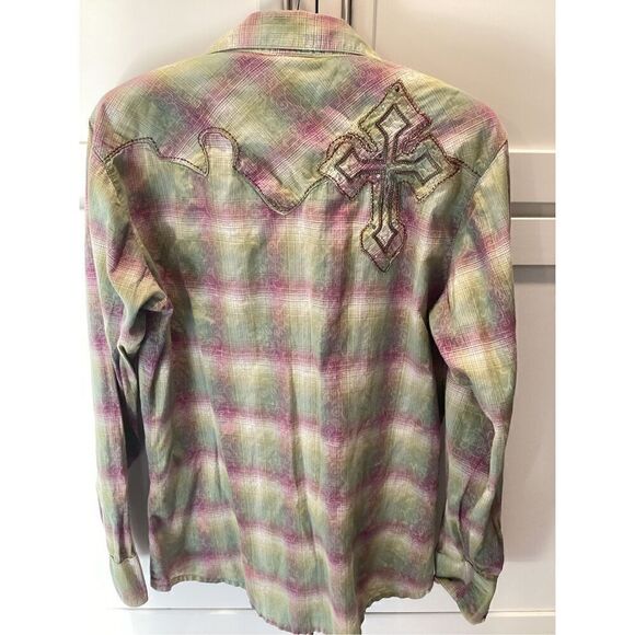 Wrangler Womens Plaid Button Down Shirt Sz M Embroidered Cross Pearl Snap Button - Picture 4 of 10